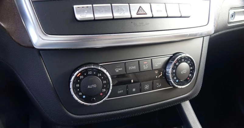 Mercedes-Benz ML cena 75700 przebieg: 228000, rok produkcji 2012 z Otmuchów małe 781